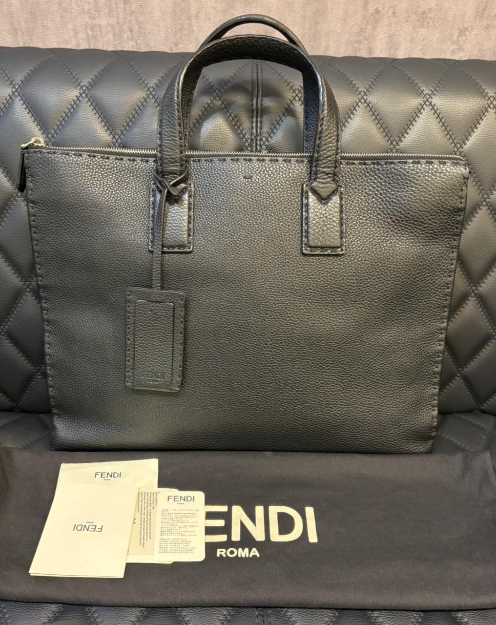 Fendi Black Selleria Leather Briefcase Tote Unisexe en vente