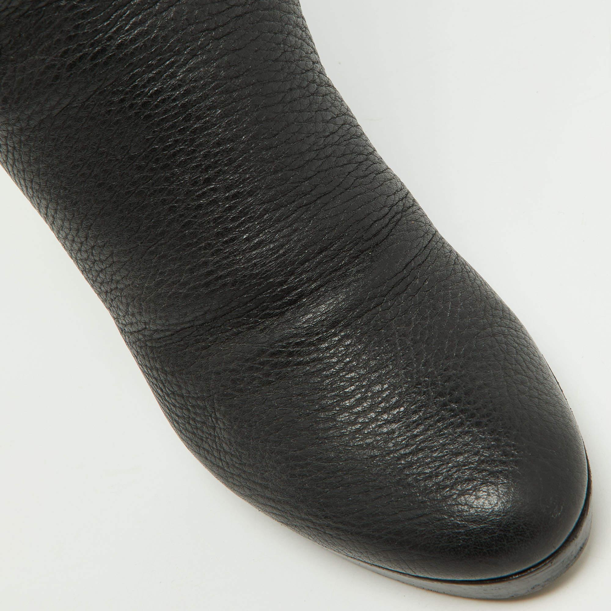 Fendi Black Selleria Leather Knee Length Platform Boots Size 39 In Fair Condition For Sale In Dubai, Al Qouz 2