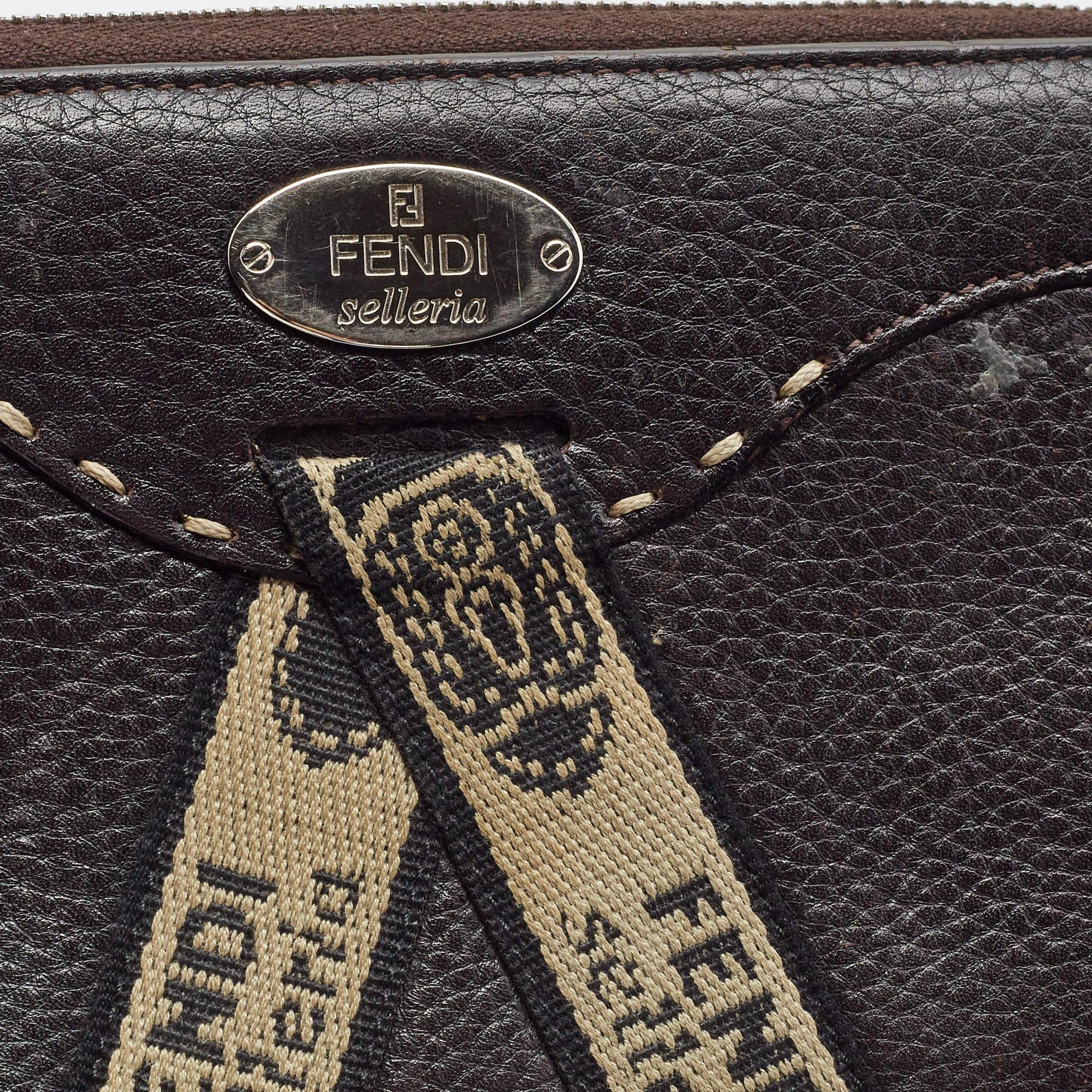 Fendi Black Sellieria Leather Logo Zip Around Continental Wallet For Sale 2