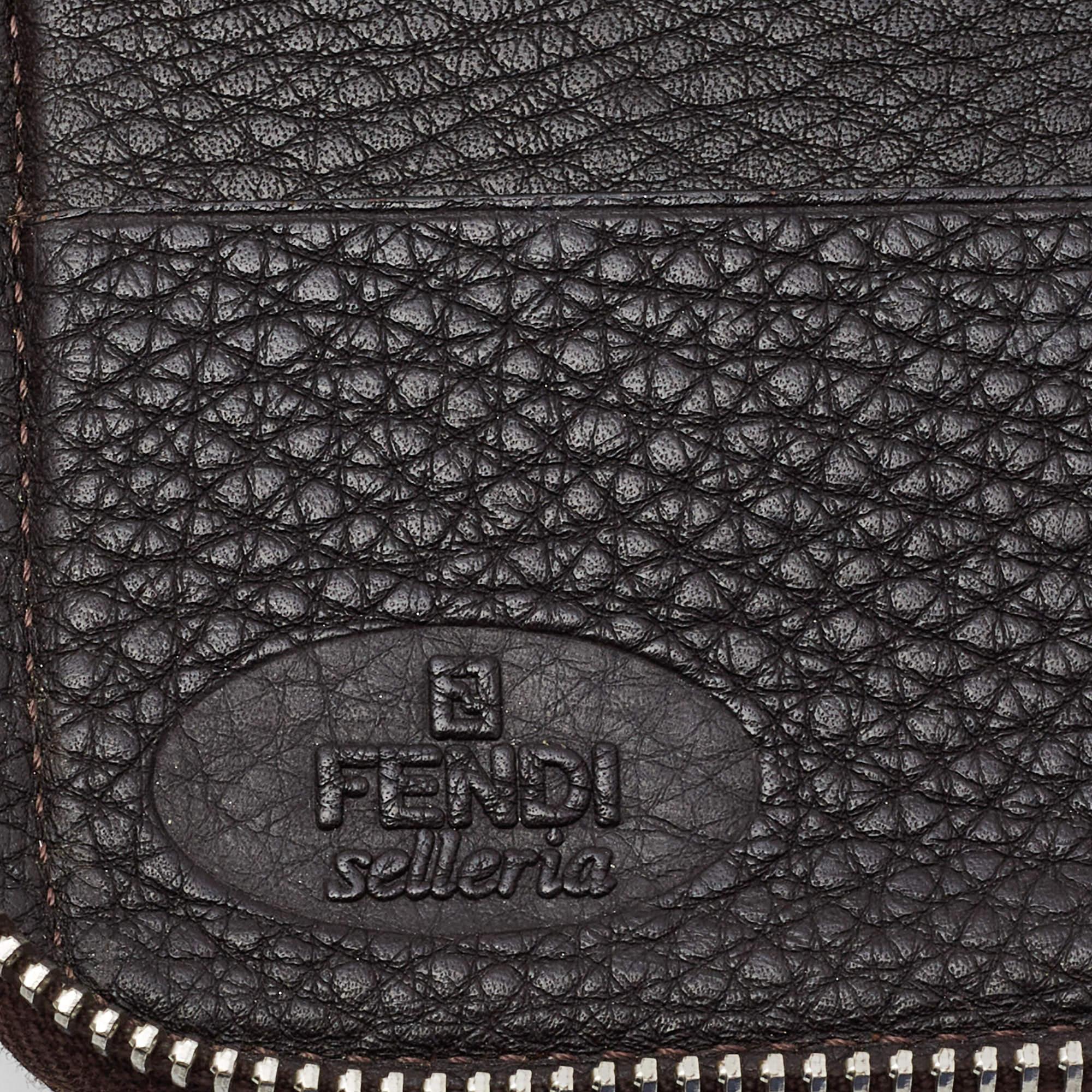 Fendi Black Sellieria Leather Logo Zip Around Continental Wallet For Sale 4