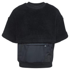 Fendi Schwarzer Shearling Pullover mit Taschendetail und Rundhalsausschnitt S