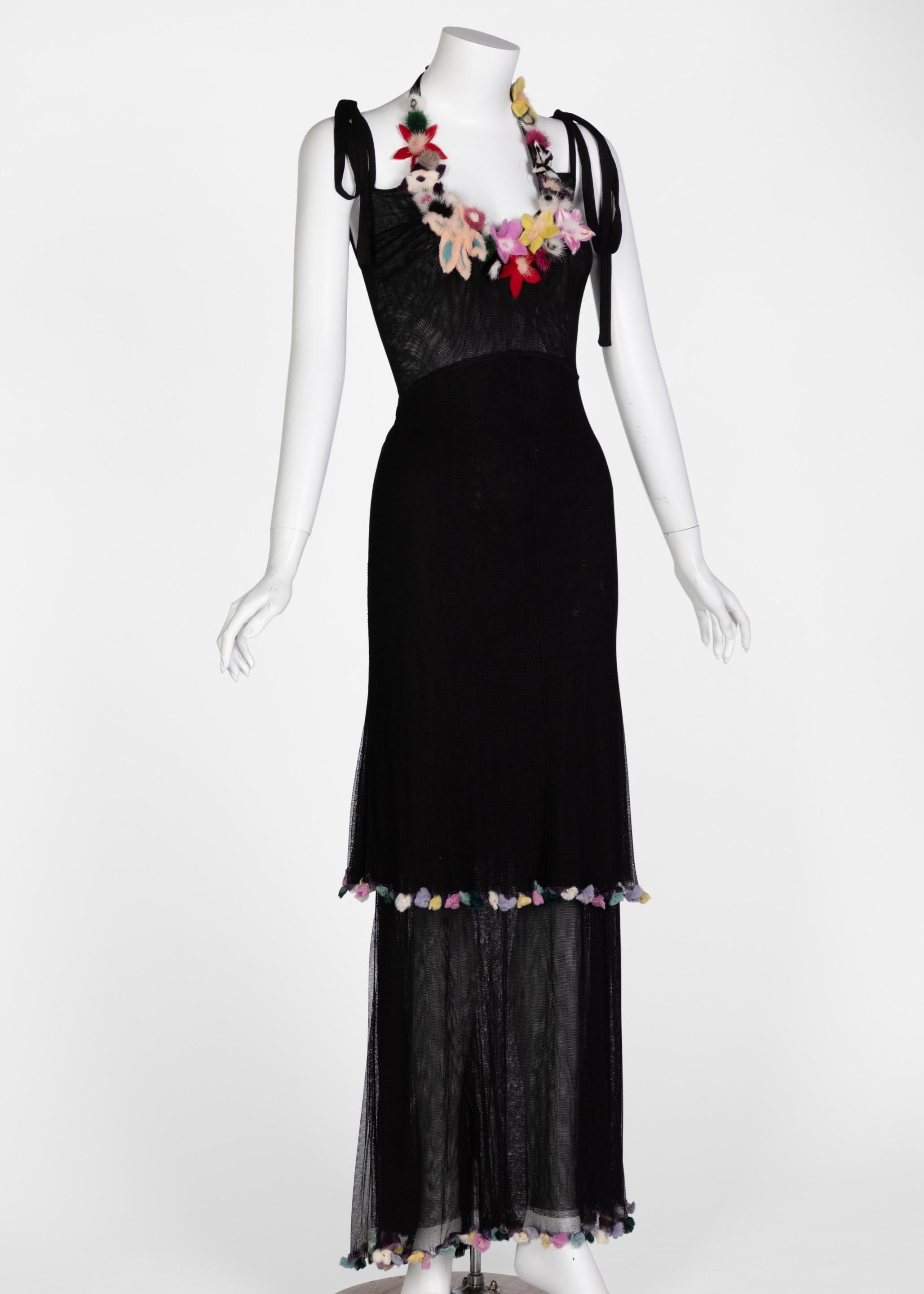 Fendi Vestido maxi de malla de seda negra con capas y apliques florales de piel de reloj de arena Negro