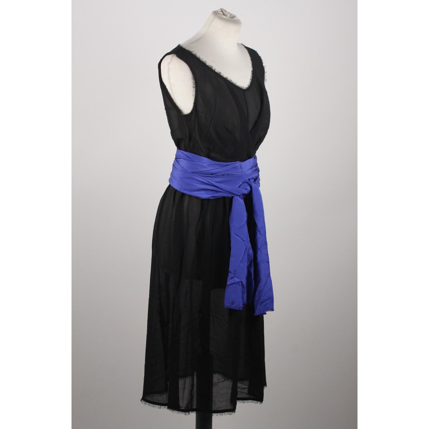 Fendi Black Silk Sleeveless Dress with Blue Belt Size 44 IT In Good Condition In Rome, Rome
