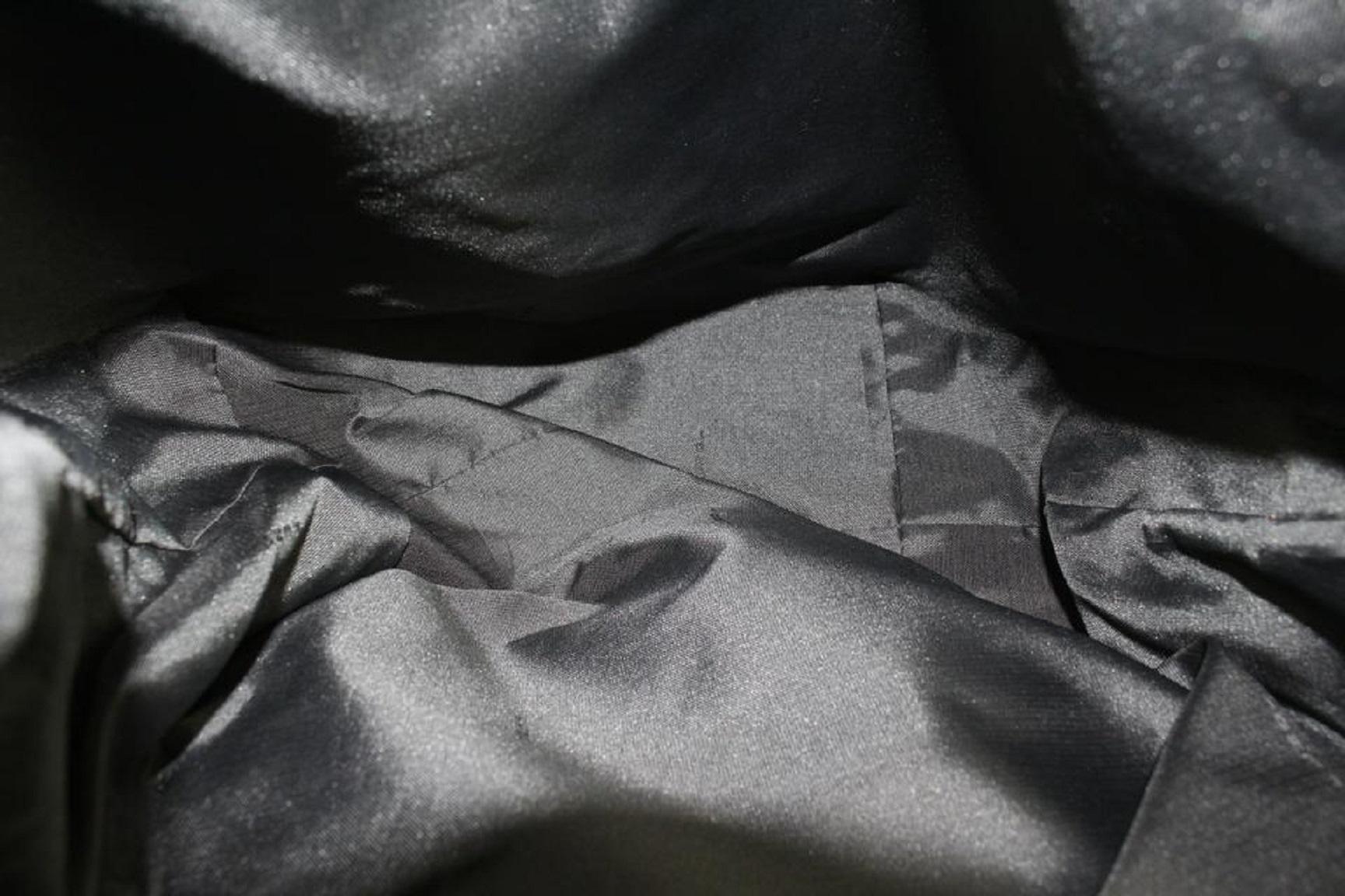 Women's Fendi Black Silver Plaque Messenger Bag 1013f24 For Sale