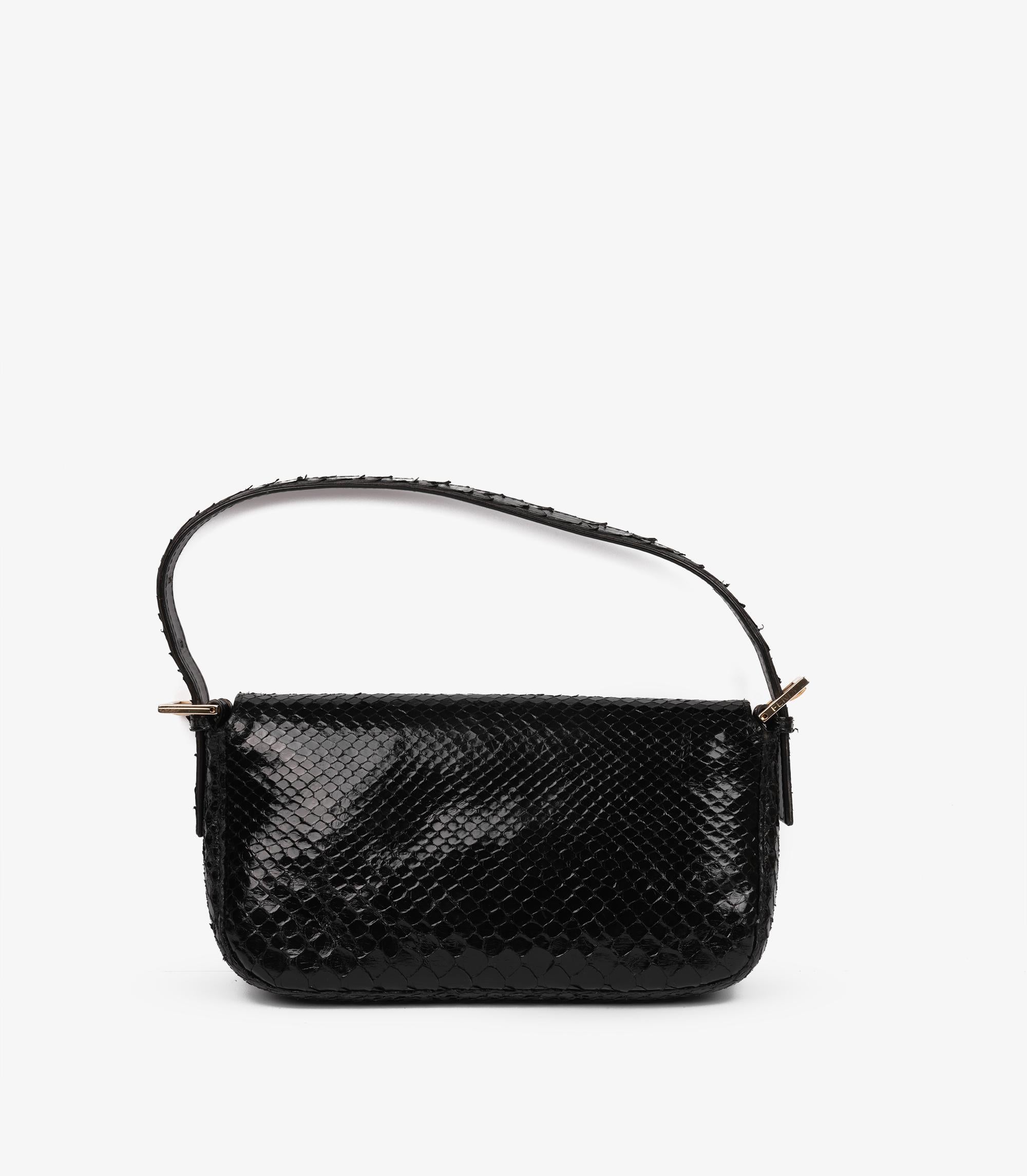 Bolso vintage Fendi de piel de serpiente negra en Excelente estado para la venta en Bishop's Stortford, Hertfordshire
