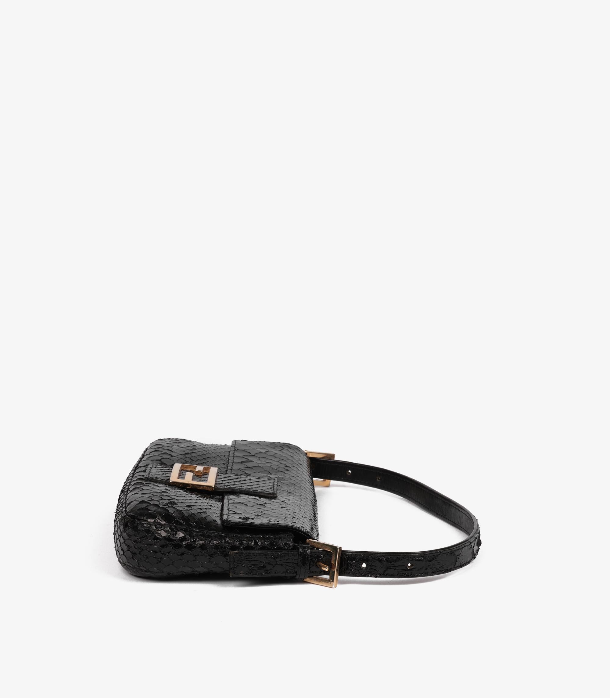 Femenino o masculino Bolso vintage Fendi de piel de serpiente negra en venta