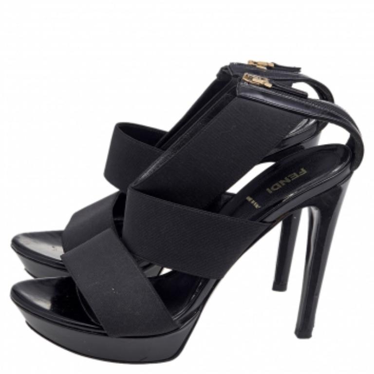 Fendi - Sandales à brides en cuir et élastique noir - Taille 39 en vente 1