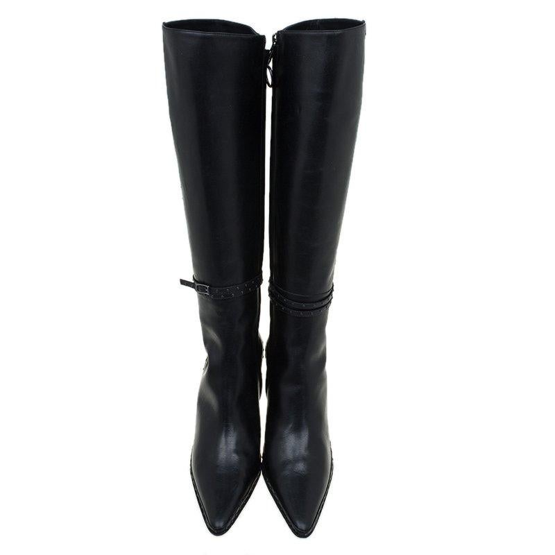 Fendi Black Studded Leather Knee Length Boots Size 40 In New Condition In Dubai, Al Qouz 2