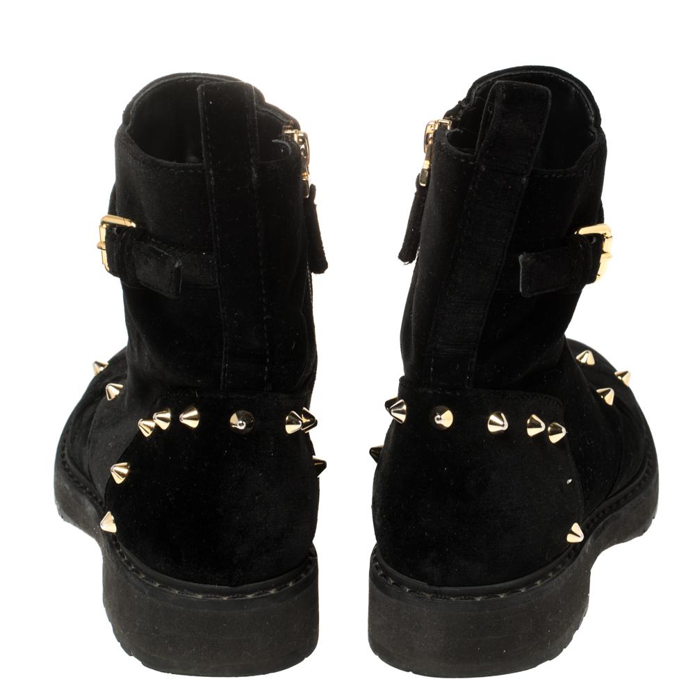 Fendi Black Studded Velvet F Logo Ankle Boots Size 36 In Good Condition In Dubai, Al Qouz 2
