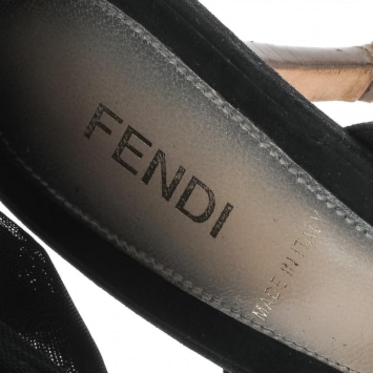 Fendi - Sandales à lanières en daim et élastiques - Taille 37 en vente 2
