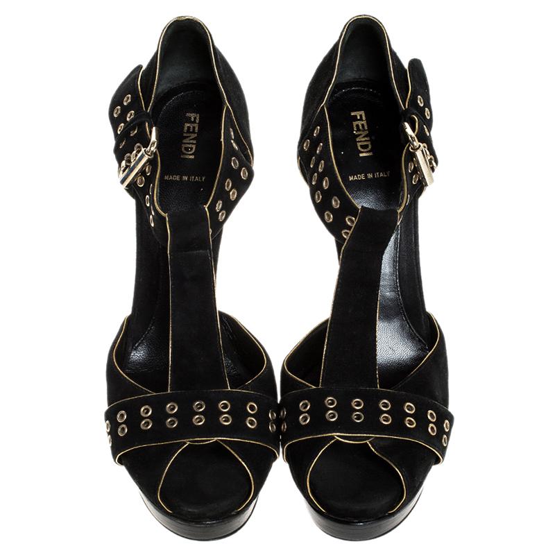 Fendi Black Suede Grommet Studded Platform Peep Toe Sandals Size 40.5 In Good Condition In Dubai, Al Qouz 2