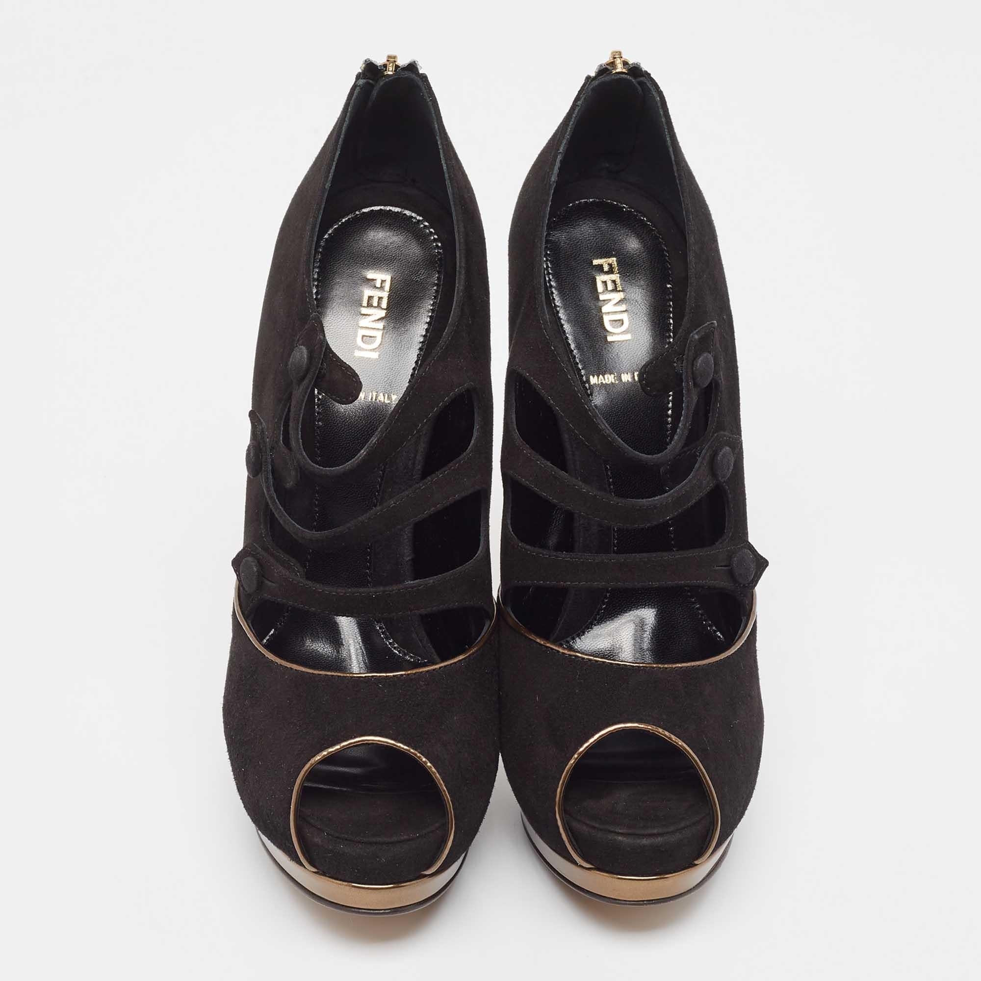 Nero Fendi Pumps Peep Toe in camoscio nero misura 38,5 in vendita