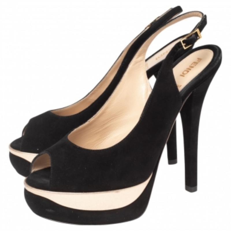 Fendi - Sandales à talon compensé en daim noir - Taille 38,5 Bon état - En vente à Dubai, Al Qouz 2