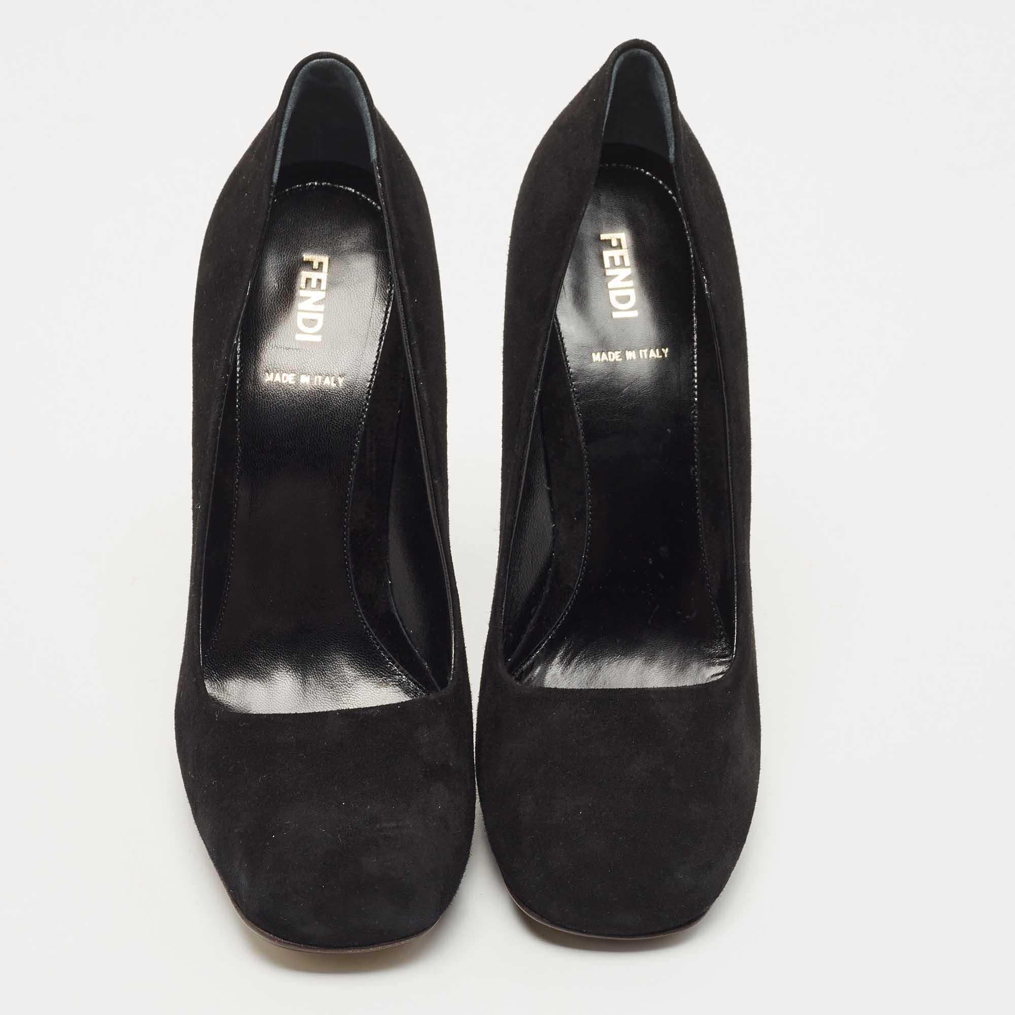 Women's Fendi Black Suede Round Toe Pumps Size 40 For Sale