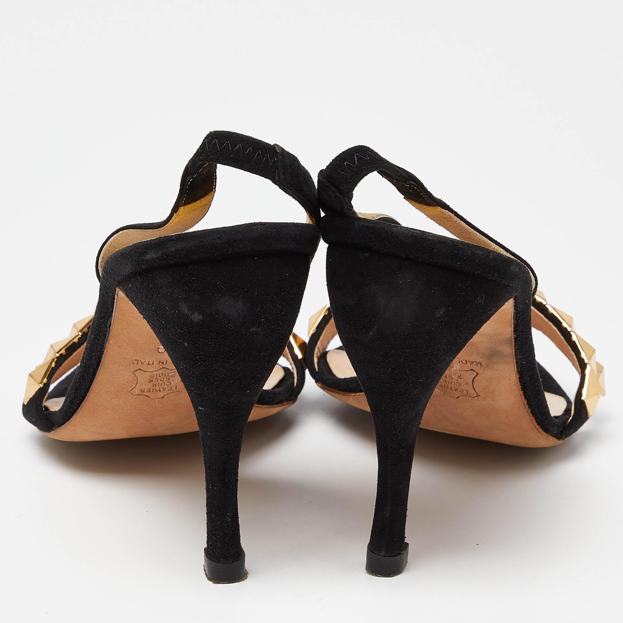 Fendi Black Suede Studded Slingback Sandals Size 39 In Excellent Condition For Sale In Dubai, Al Qouz 2