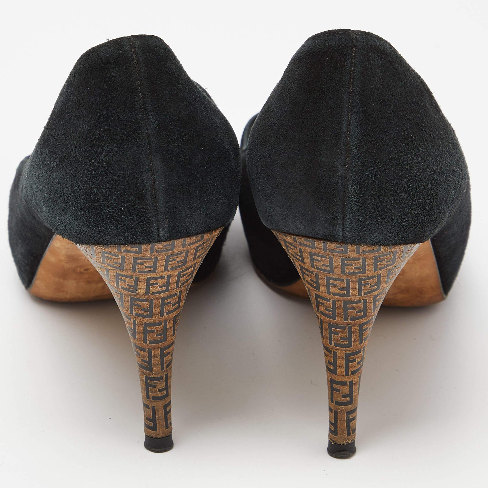 Fendi - Escarpins en daim noir à talon Zucca - Taille 37 Pour femmes en vente