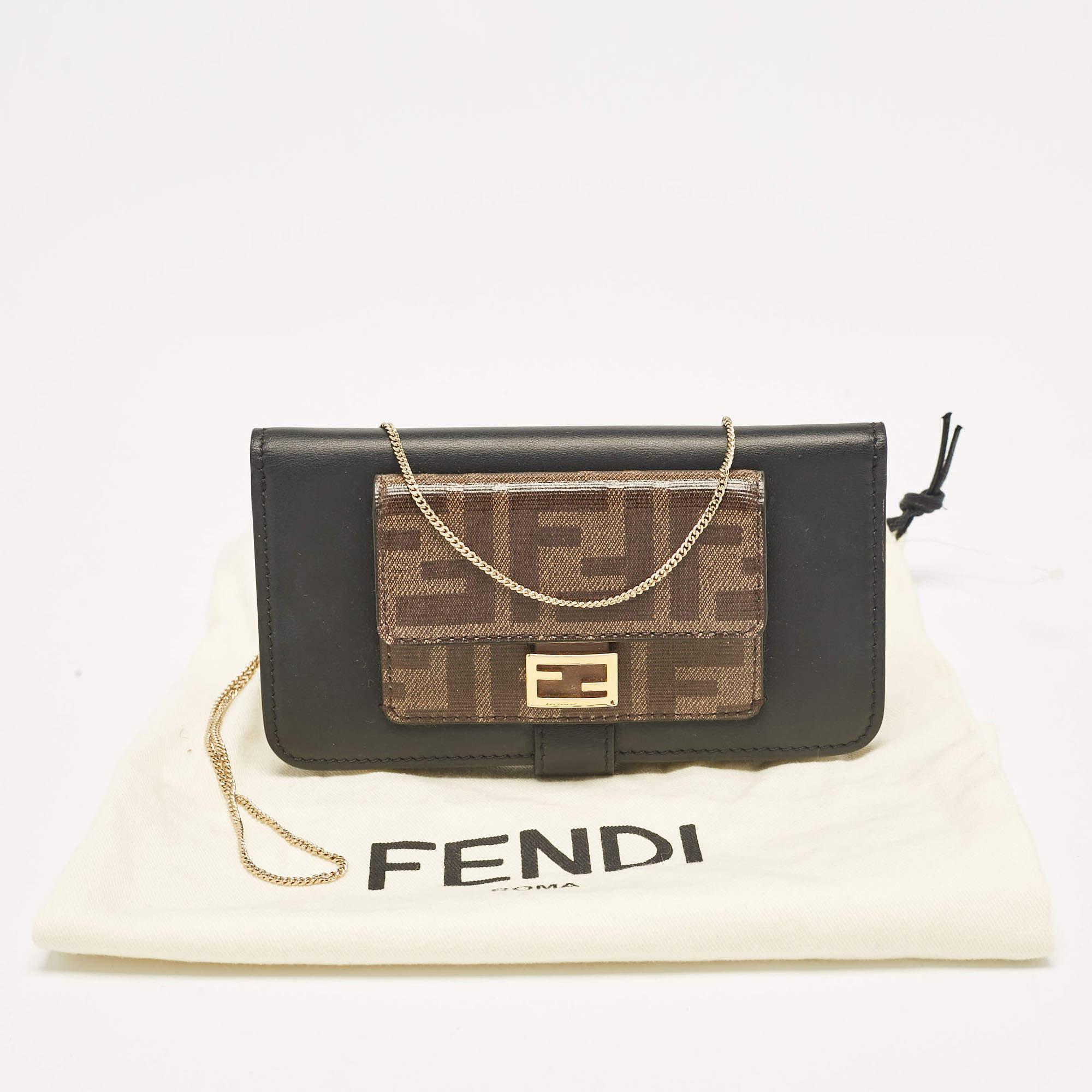 Fendi Black/Tobacco Leather Zucca Coated Canvas iPhone X Cover with Chain Strap For Sale 3