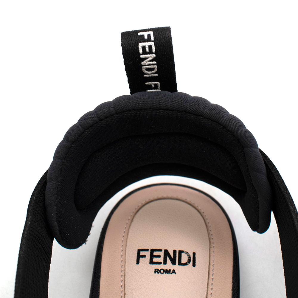 Fendi Schwarze & Transparente Colibri Pumps mit flachem Logo - Größe EU 36 3