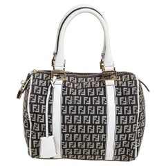 Fendi Forever Bauletto Boston Tasche aus schwarzem/weißem Segeltuch und Leder