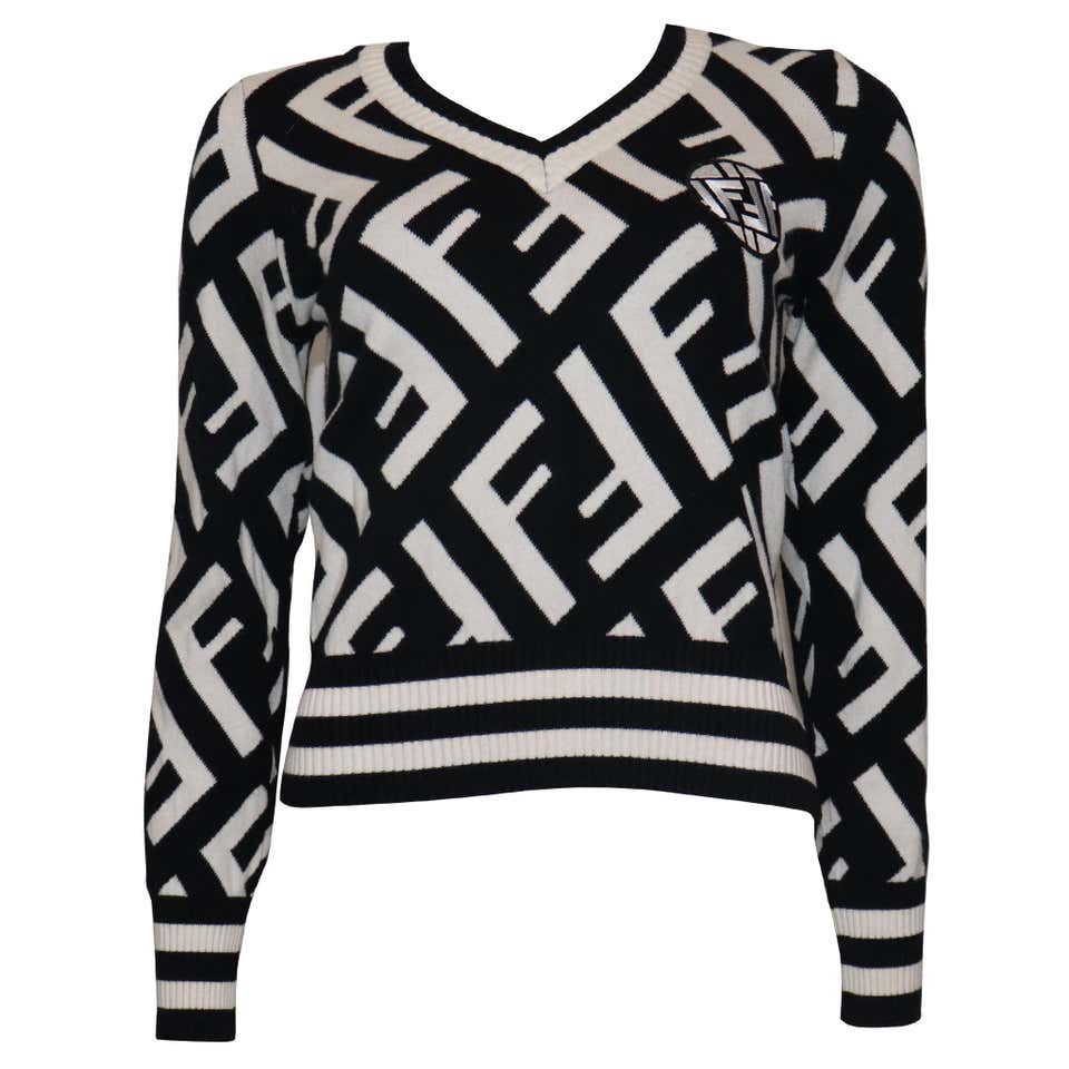 Fendi Black Cashmere Intarsia Knit Karlito Turtleneck Sweater M For ...