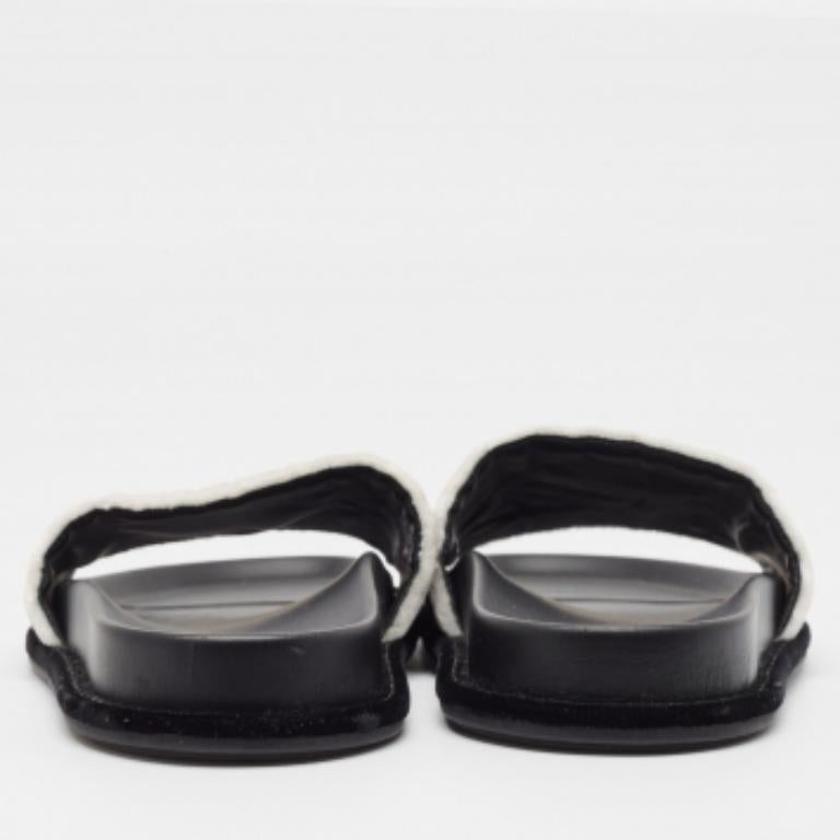 Fendi Schwarz/Weiß Pelz FF Flache Pantoletten Größe 38.5 im Angebot 3