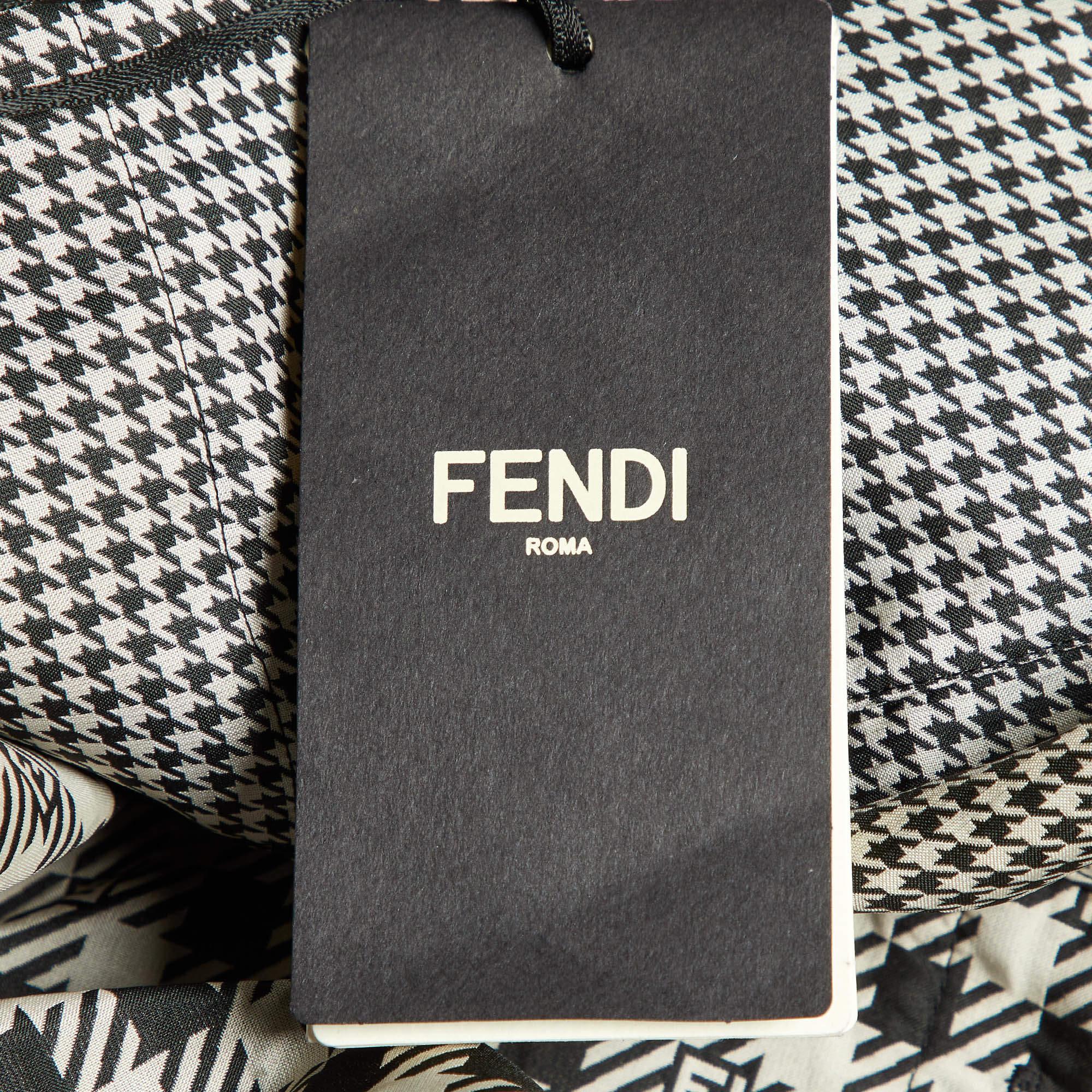 Fendi Schwarz/Weiß Hahnentrittmuster gemusterte Wendbare Jacke M im Angebot 3