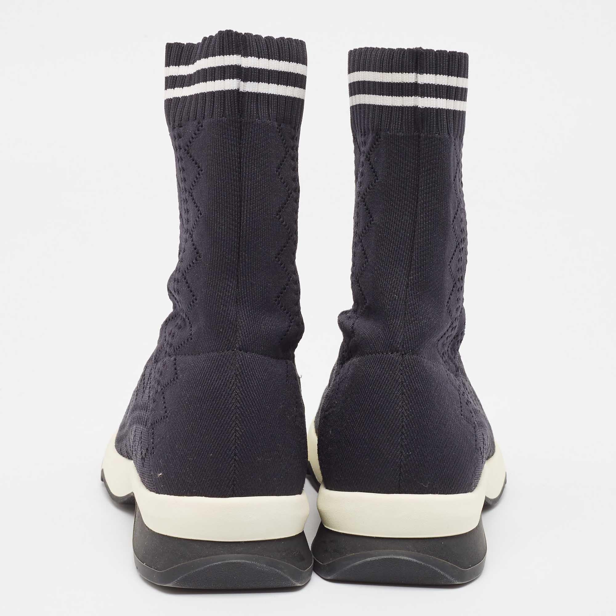 Donna Fendi Black/White Knit Fabric Sock High Top Sneakers Taglia 37 in vendita