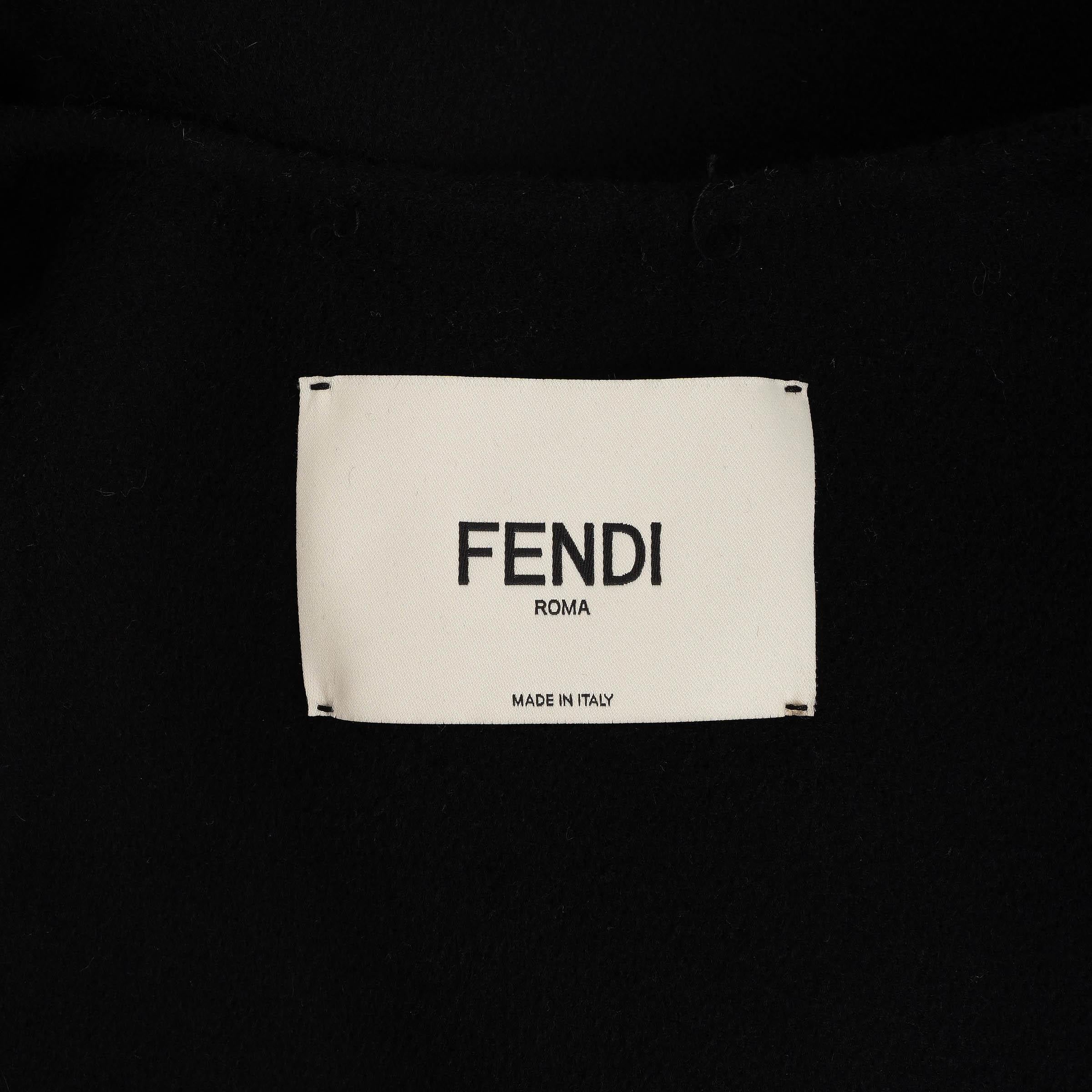 FENDI noir laine 2016 FUR POCKETS CAPE Manteau Veste 38 XS en vente 2