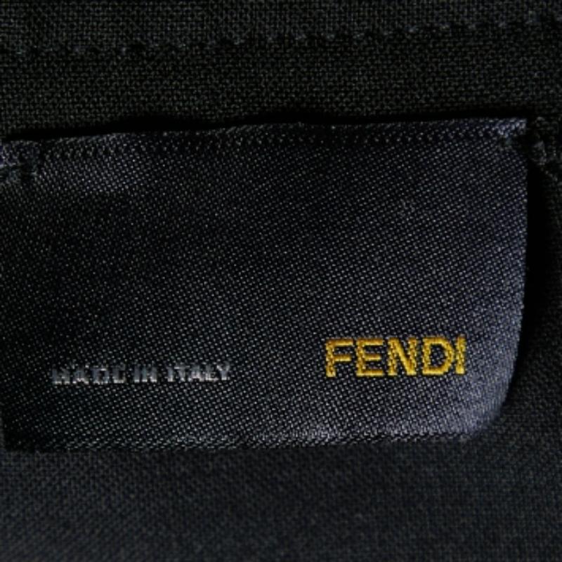Fendi Jupe genouillère en laine noire M. Bon état - En vente à Dubai, Al Qouz 2