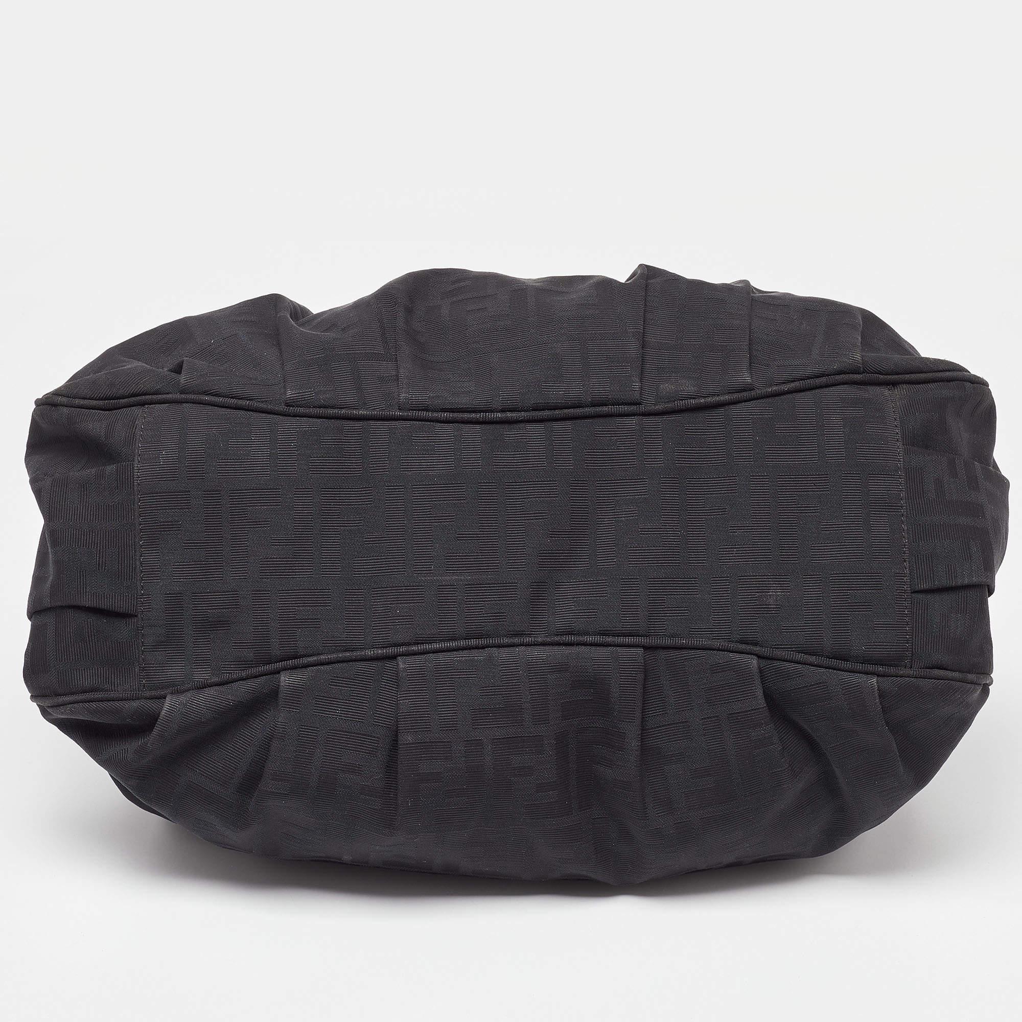 Fendi Black Zucca Canvas and Patent Leather Mia Shoulder Bag For Sale 8