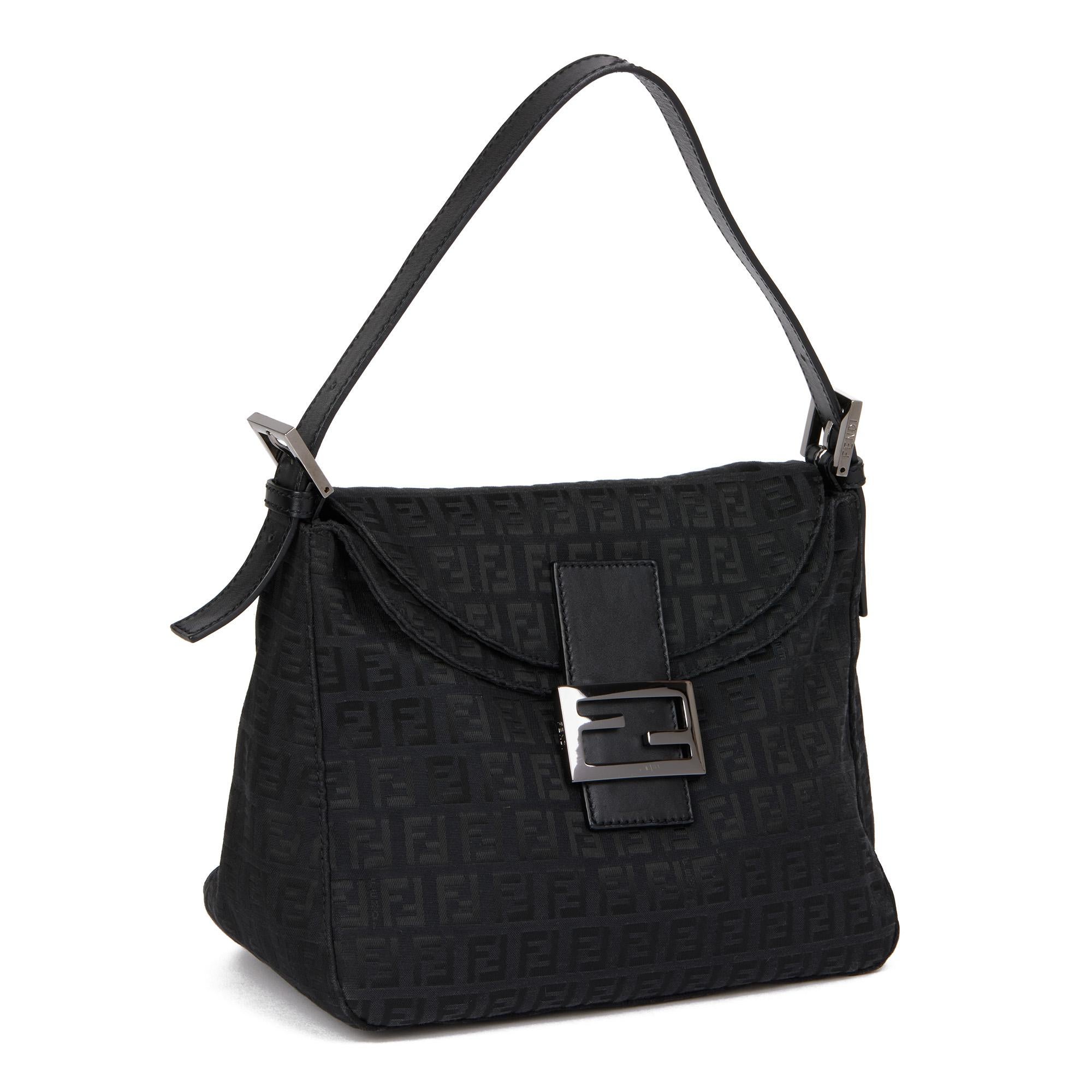 Fendi BLACK ZUCCA CANVAS & CALFSKIN LEATHER VINTAGE MAMA BAGUETTE

CONDITION NOTES
The exterior is in excellent condition with light signs of use.
The interior is in excellent condition with light signs of use.
The hardware is in excellent condition