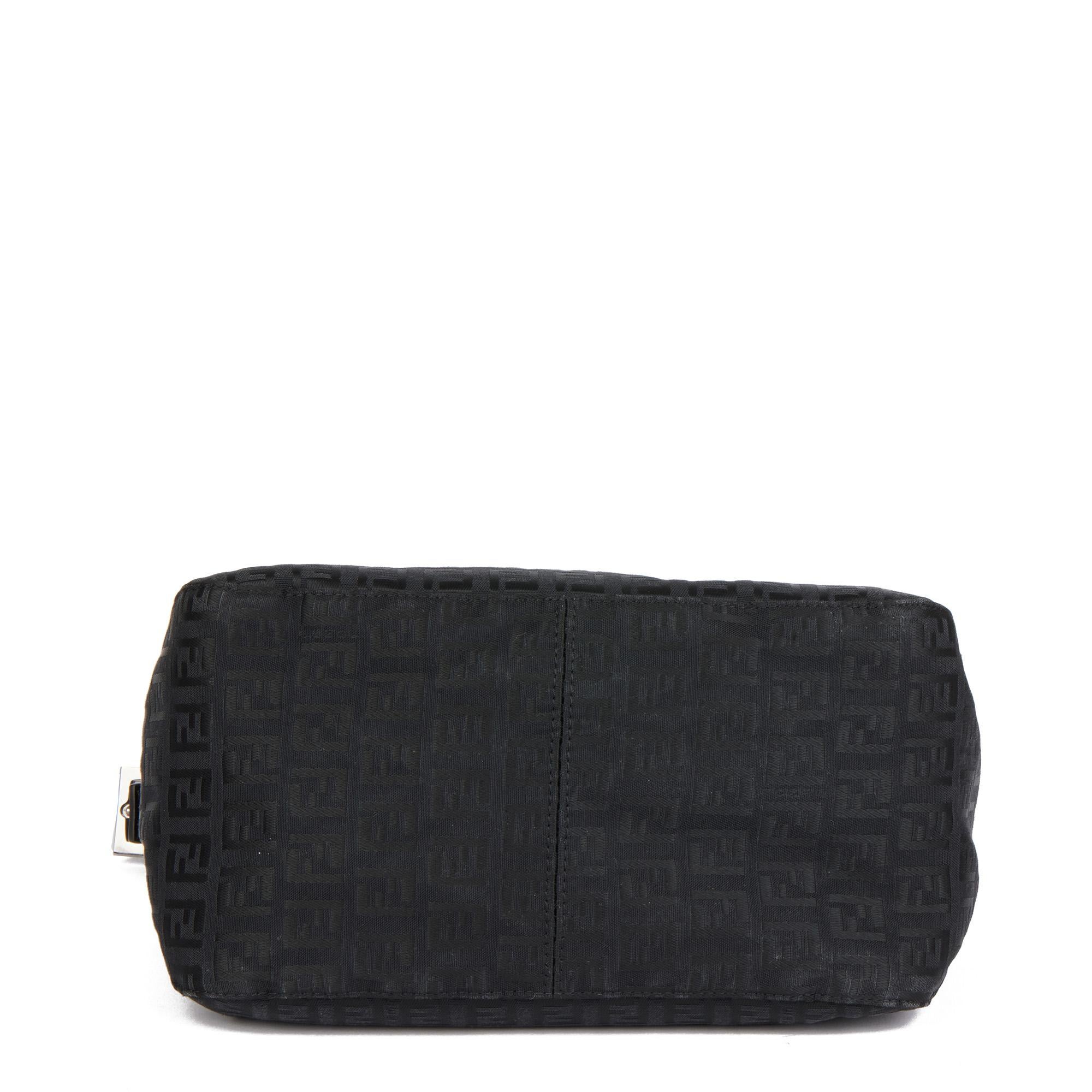 Fendi Black Zucca Canvas & Calfskin Leather Vintage Mama Baguette en venta 1