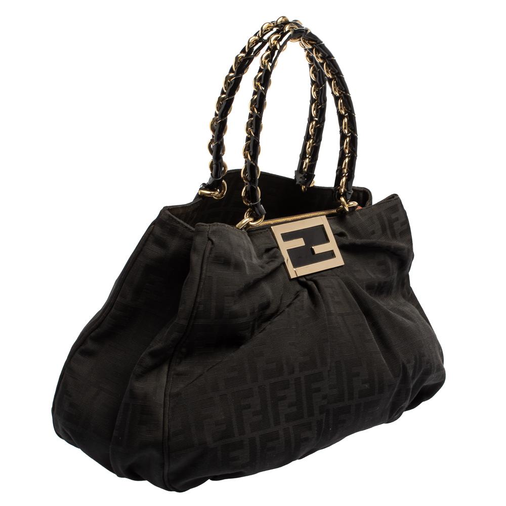 Fendi Black Zucca Canvas Large Mia Shoulder Bag In Good Condition In Dubai, Al Qouz 2