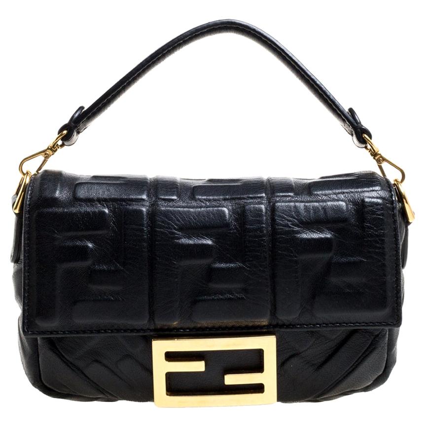 Fendi Schwarze Zucca Baguette Tasche aus geprägtem Leder