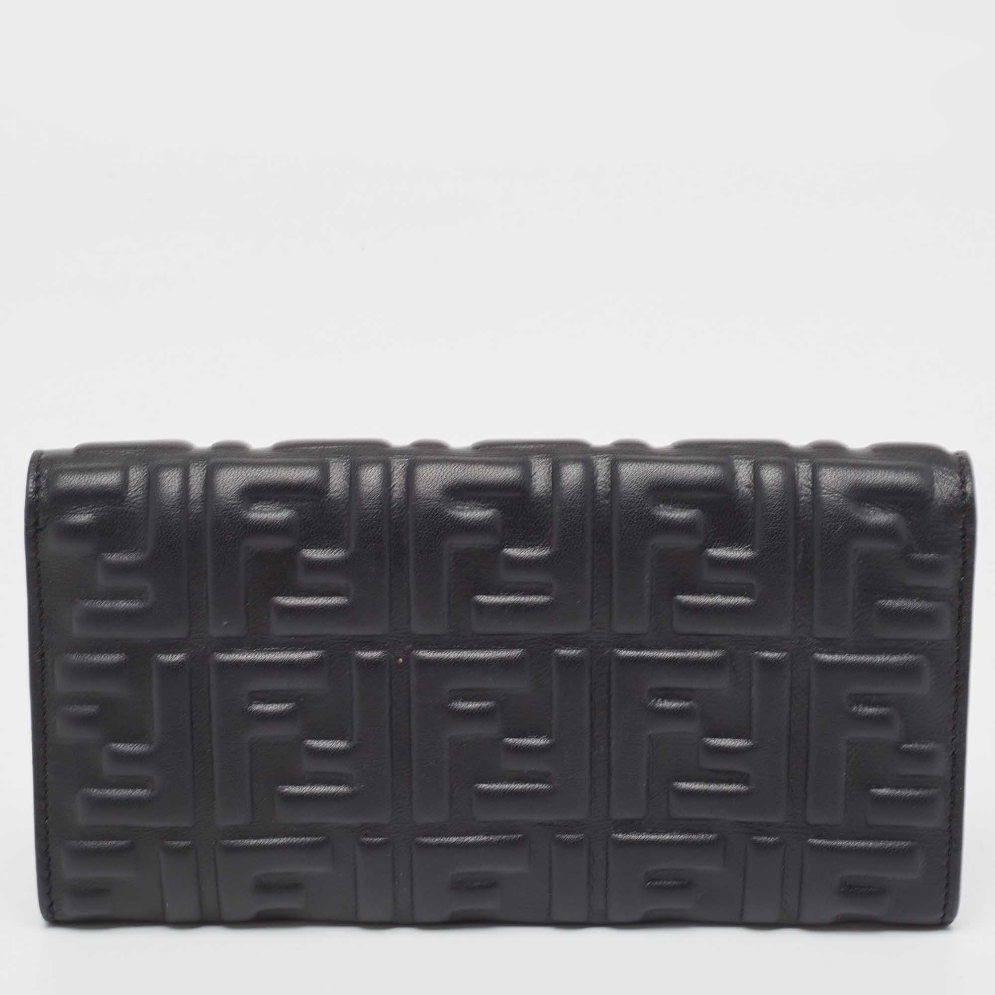 This designer wallet is an immaculate balance of sophistication and rational utility. It has been designed using prime quality materials and elevated by a sleek finish. The creation is equipped with ample space for your monetary essentials.

