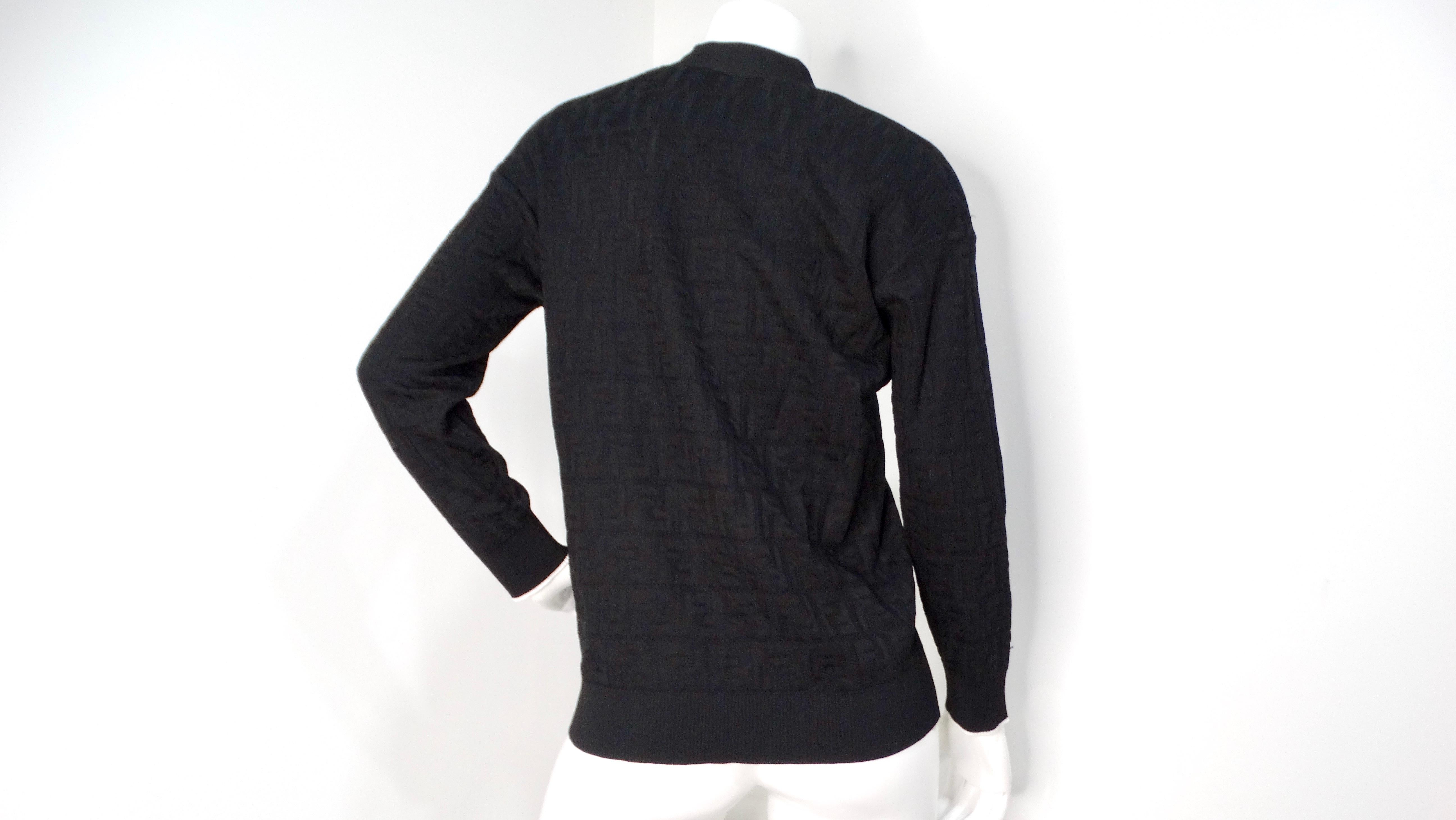 Fendi - Cardigan noir à boutons avec doublure blanche et monogramme Zucca en vente 2