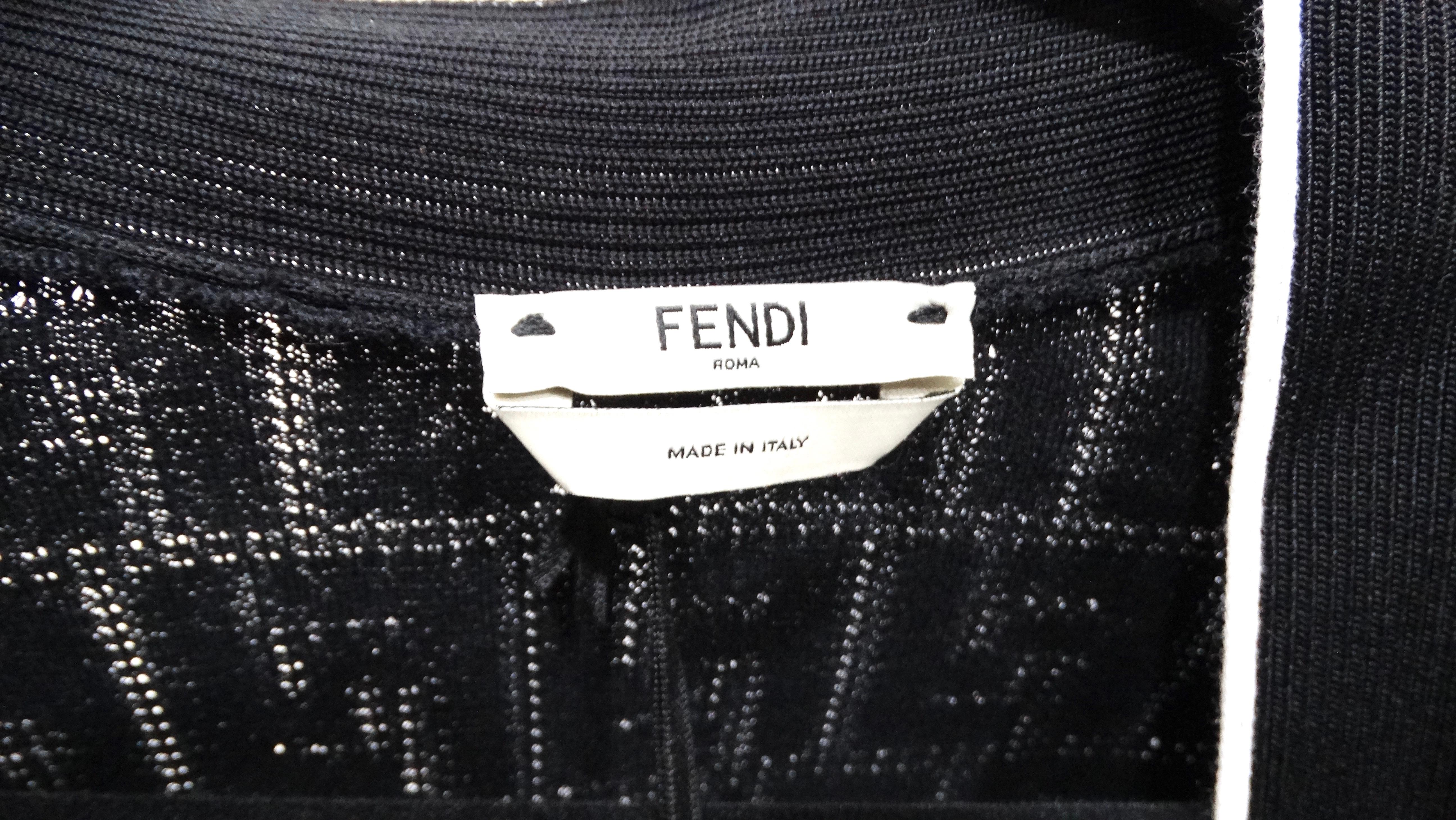 Fendi - Cardigan noir à boutons avec doublure blanche et monogramme Zucca en vente 4