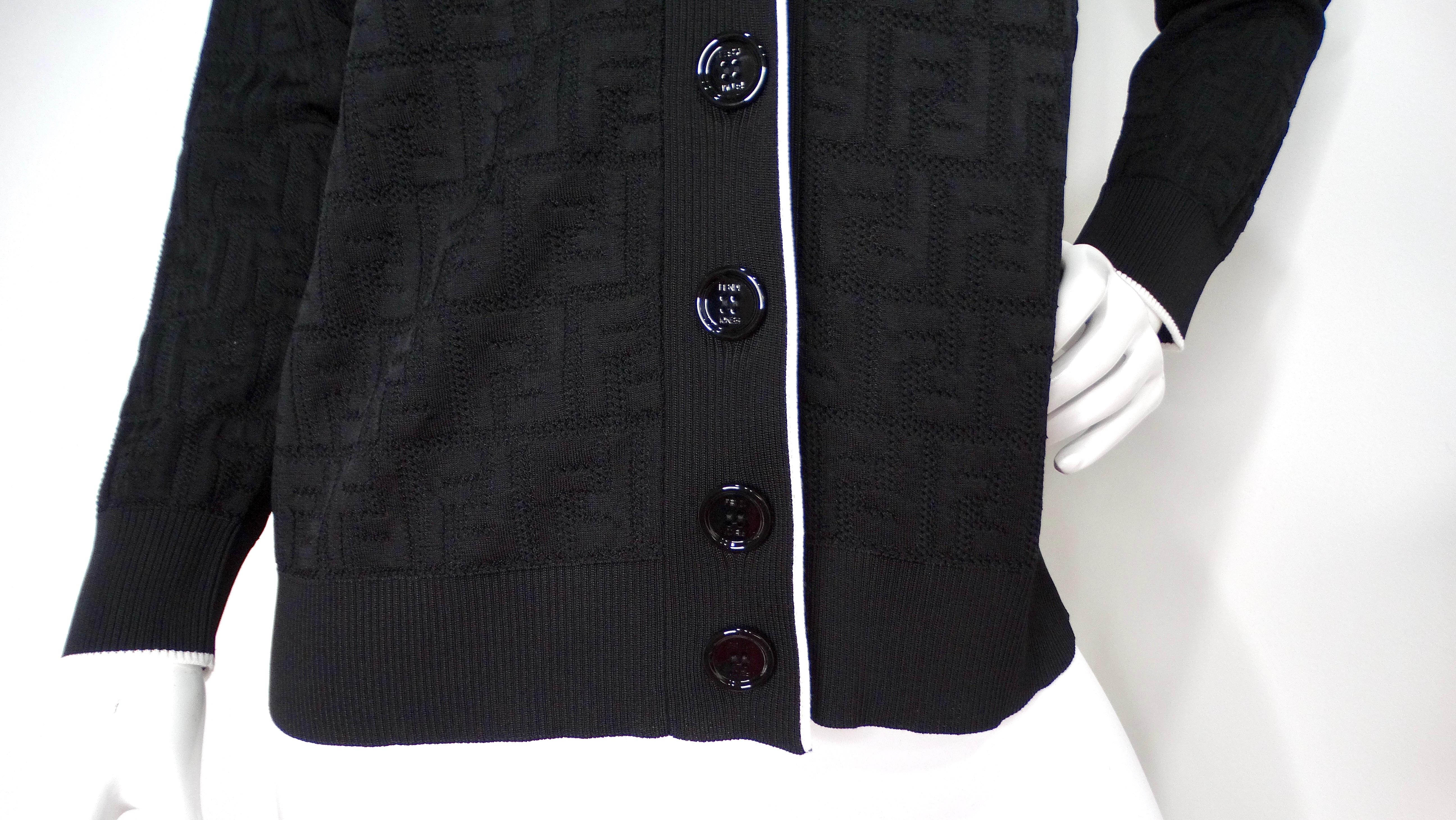 Fendi Schwarzer Zucca Monogram Strickcardigan mit V-Ausschnitt im Zustand „Gut“ im Angebot in Scottsdale, AZ