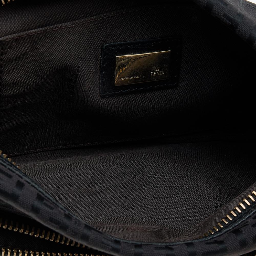 Fendi Black Zucchino Canvas and Leather Front Pocket Shoulder Bag In Good Condition In Dubai, Al Qouz 2