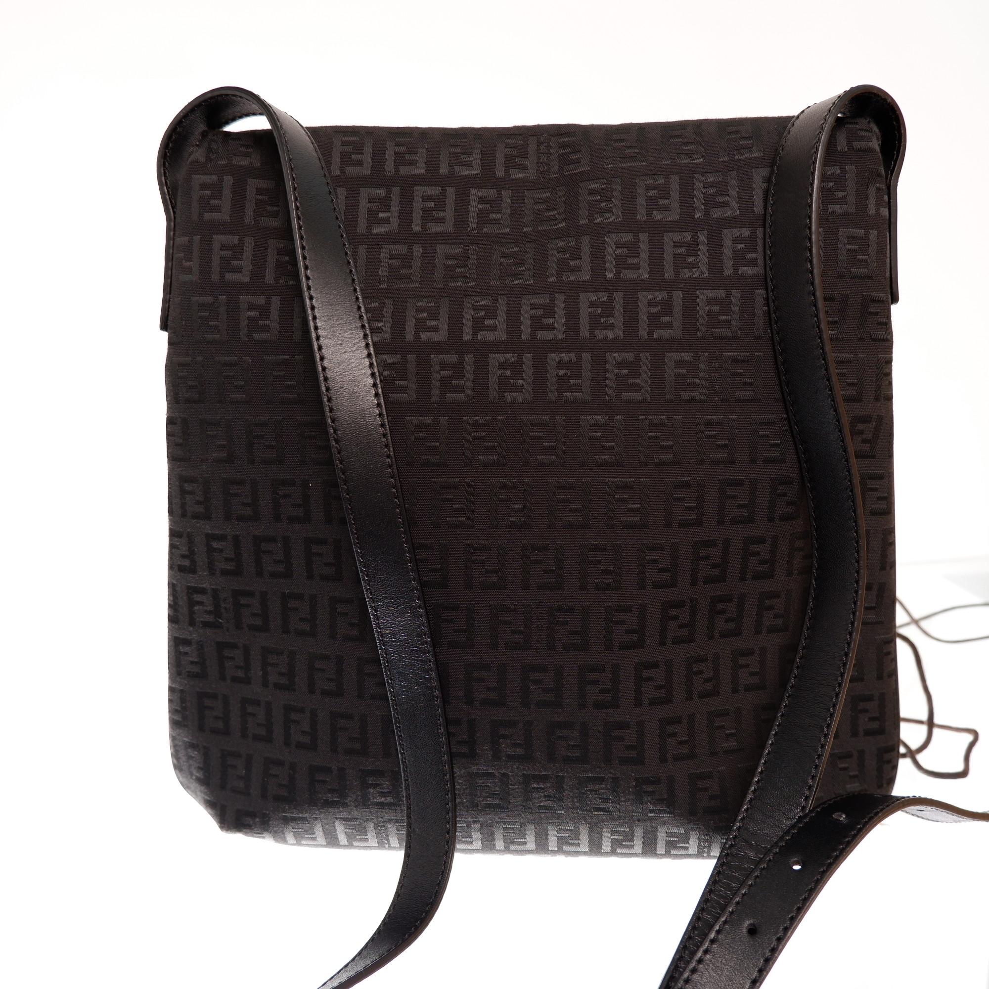 Fendi Black Zucchino Canvas Mamma Baguette Crossbody Bag In Good Condition In Irvine, CA