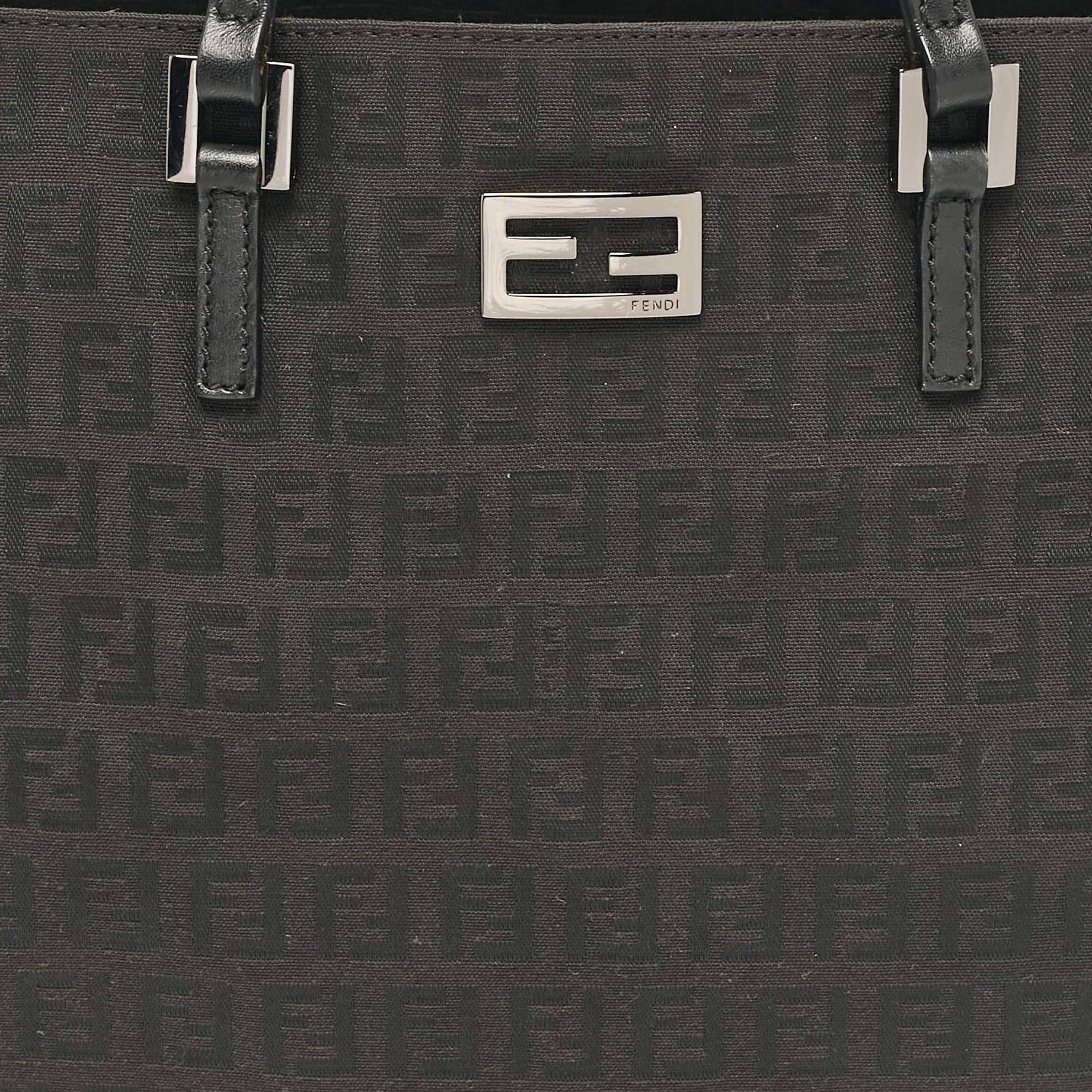 Fourre-tout en cuir et tissu Zucchino noir de Fendi Pour femmes en vente