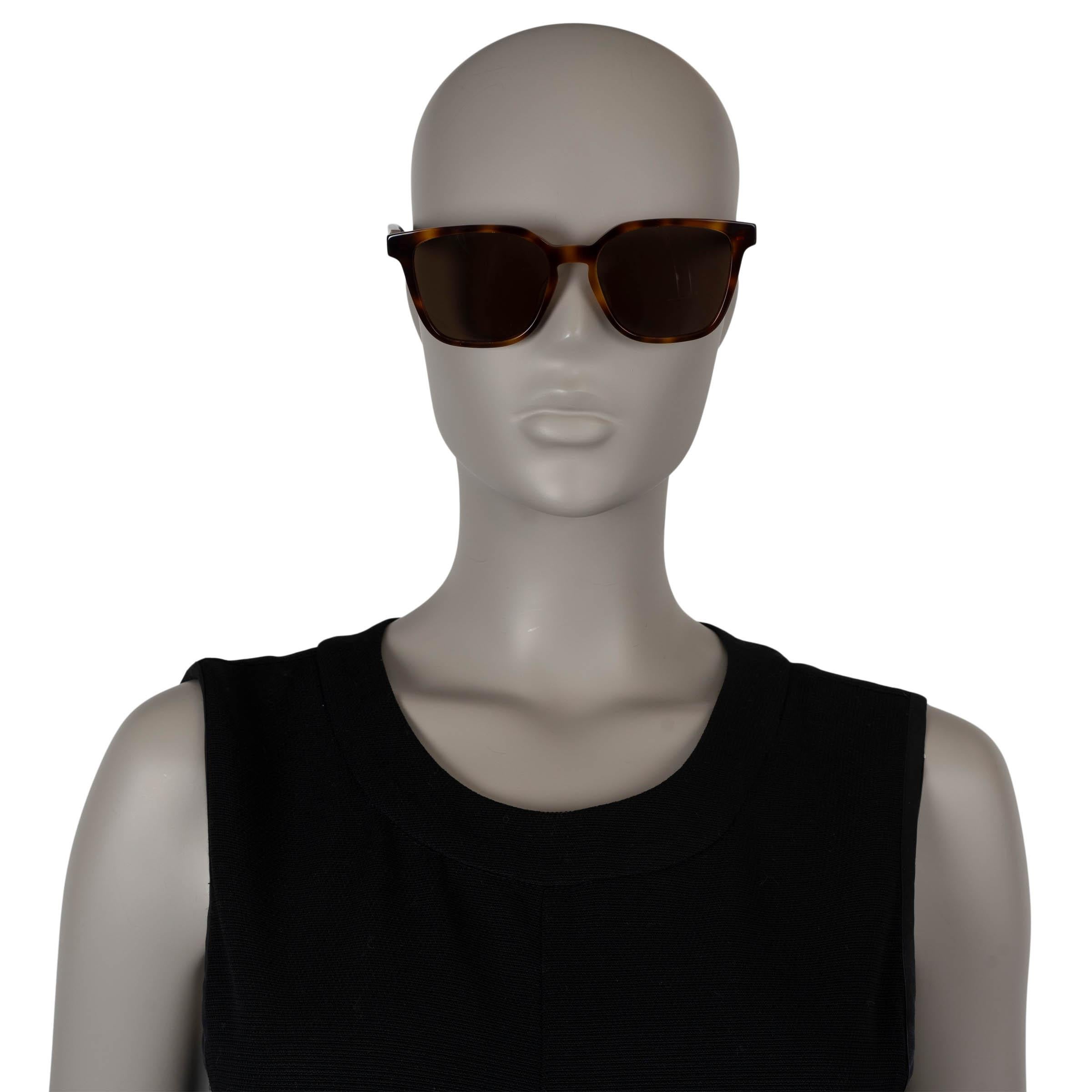 FENDI Blond Havane tortoise DIAGONALE Sunglasses FF40057U 53E In Excellent Condition For Sale In Zürich, CH