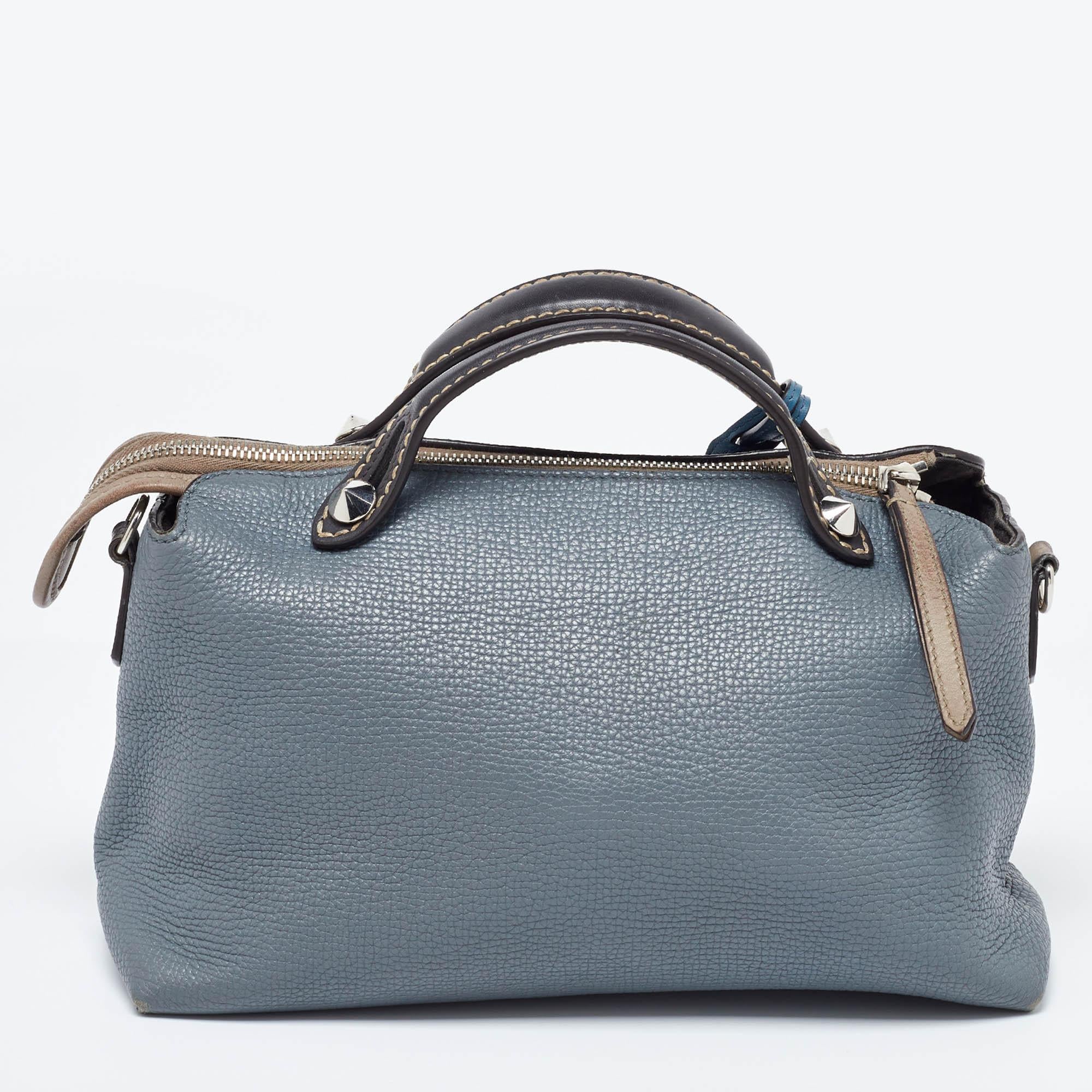 Fendi Blue/Beige Leather Medium By The Way Bag In Fair Condition For Sale In Dubai, Al Qouz 2