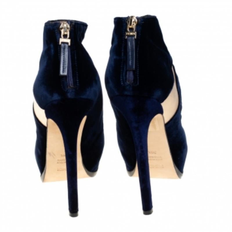 Fendi Blue/Gold Leather And Velvet Ankle Booties Size 38.5 In Good Condition For Sale In Dubai, Al Qouz 2