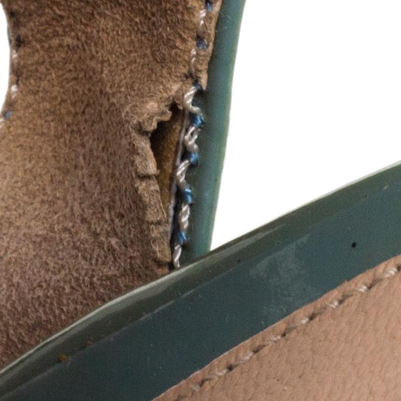 Fendi Sandali con zeppa in tela e vernice blu/verde misura 38,5 In condizioni buone a Dubai, Al Qouz 2