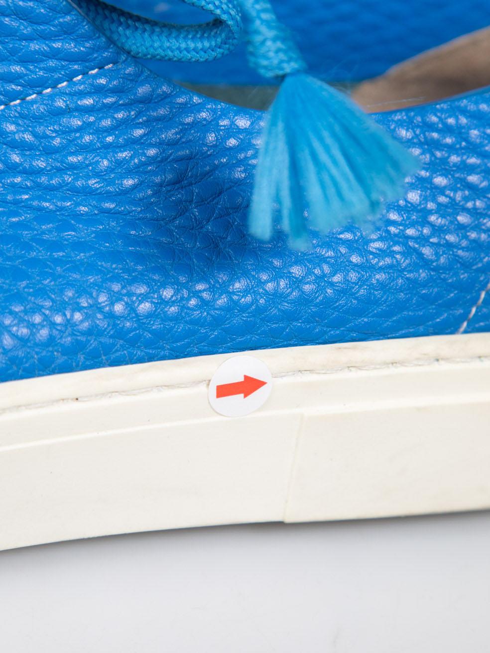 Fendi Domino-Turnschuhe aus blauem Leder Größe IT 38 im Angebot 4