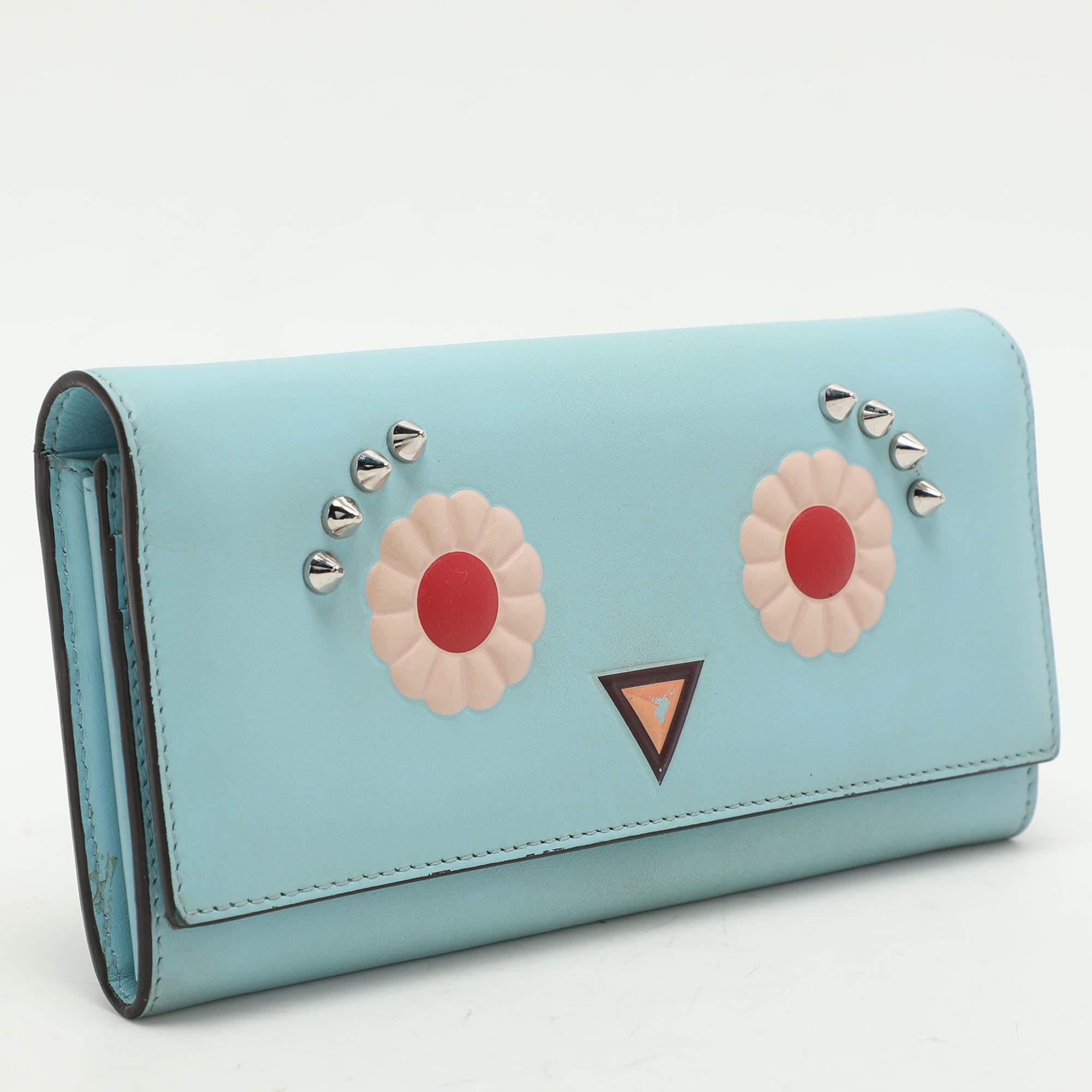 Fendi Blue Leather Embellished Wallet On Chain In Fair Condition For Sale In Dubai, Al Qouz 2