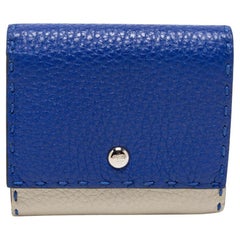 Portafoglio compatto Selleria in pelle blu/grigio chiaro di Fendi