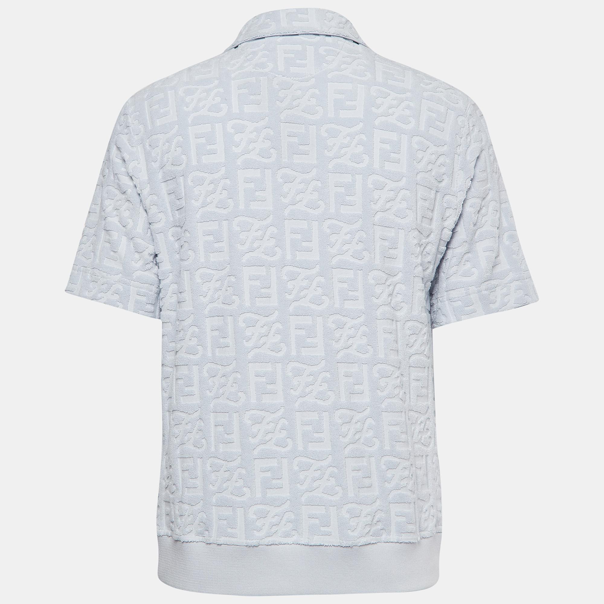 Whether you want to go out on casual outings with friends or just want to lounge around, this t-shirt is a versatile piece and can be styled in many ways. It has been made using fine fabric.

Includes: Brand Tag
