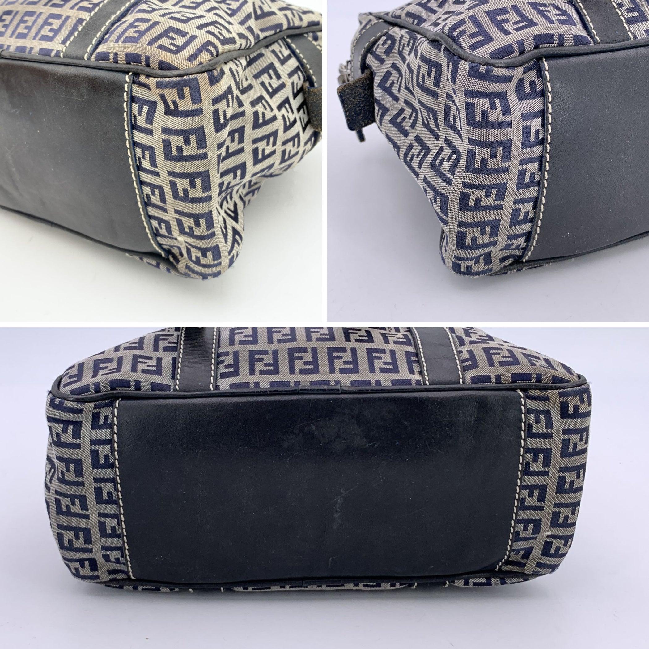 Fendi Blaue Monogram Zucchino Canvas Umhängetasche Handtasche im Zustand „Gut“ im Angebot in Rome, Rome